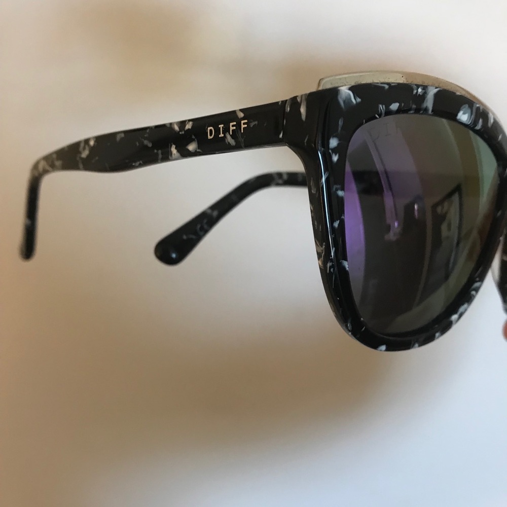 💥FINAL price 💥Diff sunglasses! - Picture 3 of 5